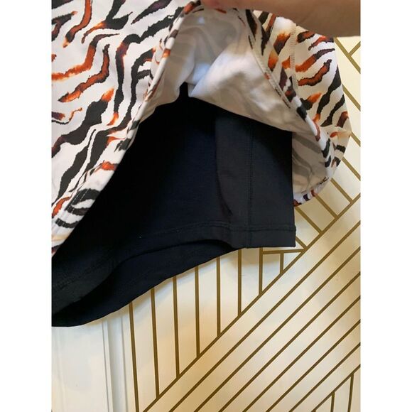 Fabletics Plus Size Womens Shorts Zebra Print - Picture 5 of 7